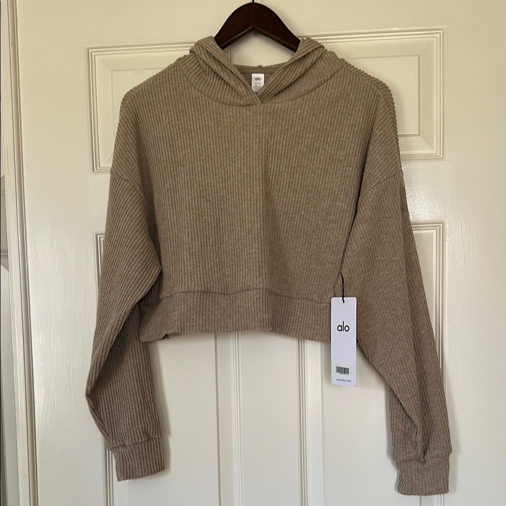 ALO Yoga Women's Tan Cropped Hoodie